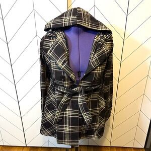 LA Kitty Juniors Large Black White Plaid Button Hood Pockets Short Trench Coat